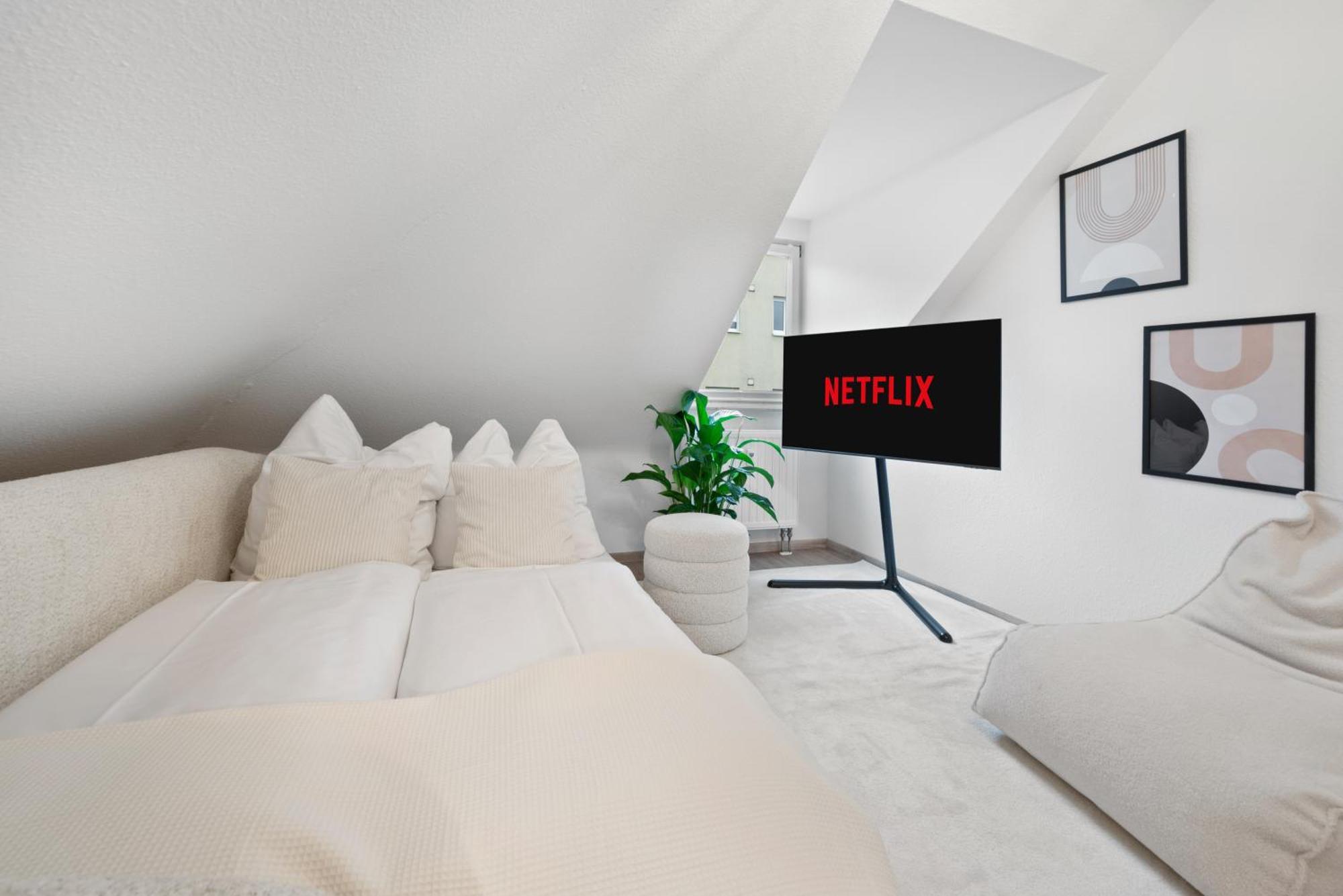 Malu Rooms - Im Stadtzentrum, Smarttv, Netflix, 24H Checkin Ludwigsburg Exterior foto